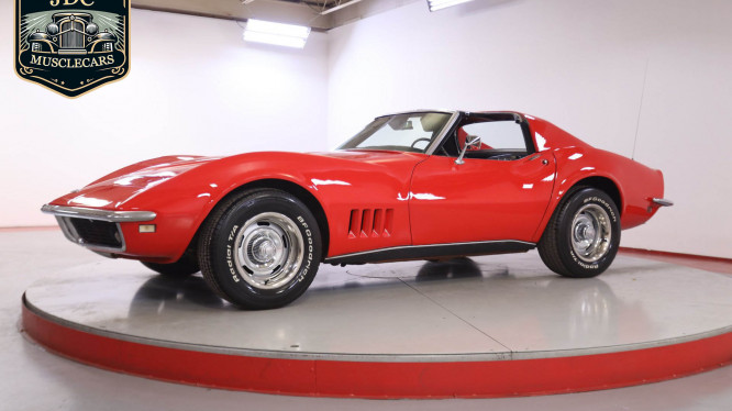 1968 CHEVROLET CORVETTE